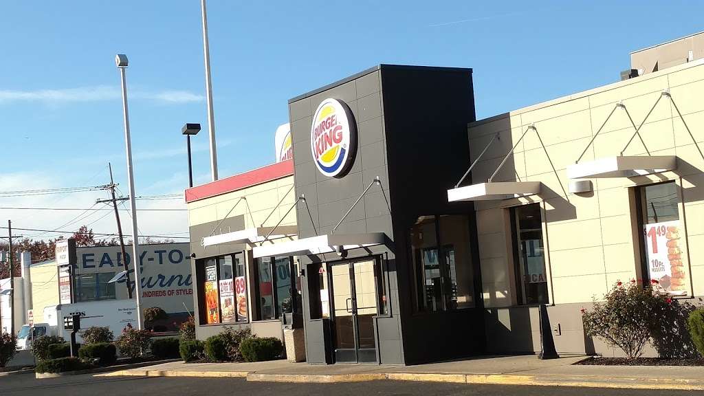 Burger King | 7850 S Crescent Blvd, Pennsauken Township, NJ 08109, USA | Phone: (856) 324-4626