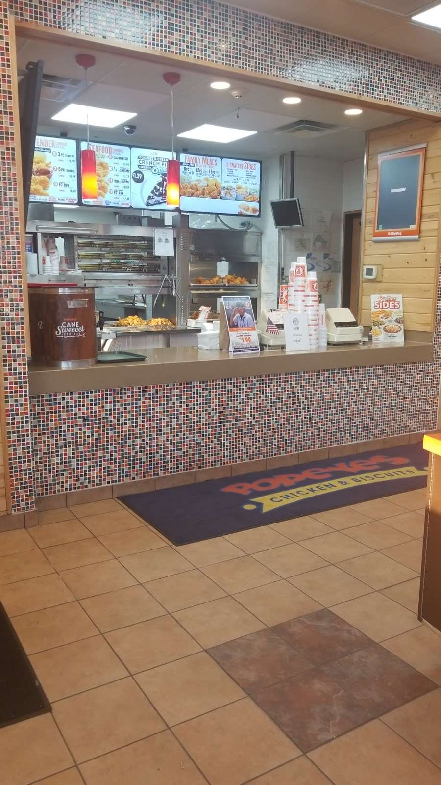 Popeyes Louisiana Kitchen | 483 E, IL-173, Antioch, IL 60002 | Phone: (847) 395-0099