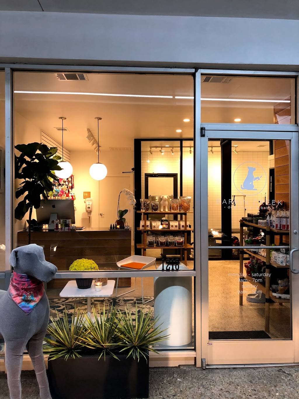 Barkin Creek Dog Kitchen & Bath - Zilker | 1218 Barton Hills Dr, Austin, TX 78704, USA | Phone: (512) 592-3100