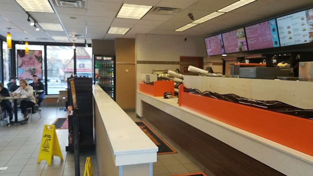 Dunkin Donuts | 92 Bridge St Rt. 209, Lehighton, PA 18235, USA | Phone: (610) 377-4500