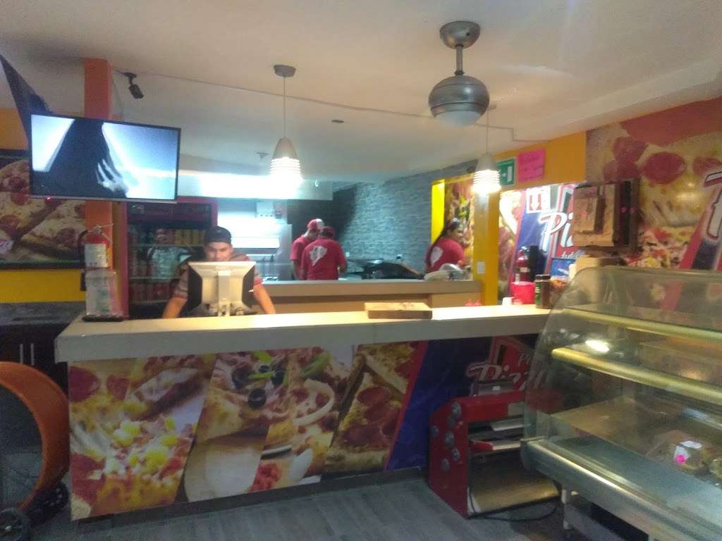 Pro Pizza Fut Sport | Av. los Mochis 16000, Campestre Murua, 22455 Tijuana, B.C., Mexico | Phone: 664 102 8855