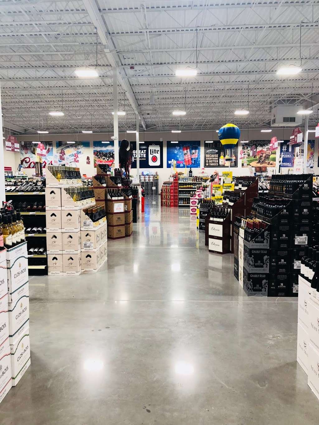 Lukas Wine & Spirits Superstore | 8550 N Flintlock Rd, Kansas City, MO 64157 | Phone: (816) 291-3322