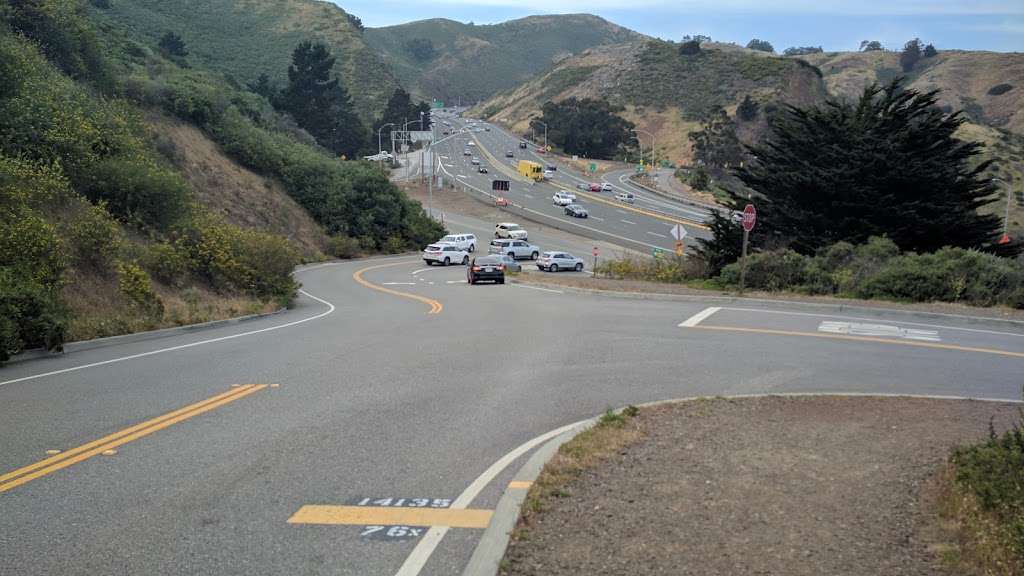 Conzelman Rd/GGNRA entrance sign | California 94965, USA