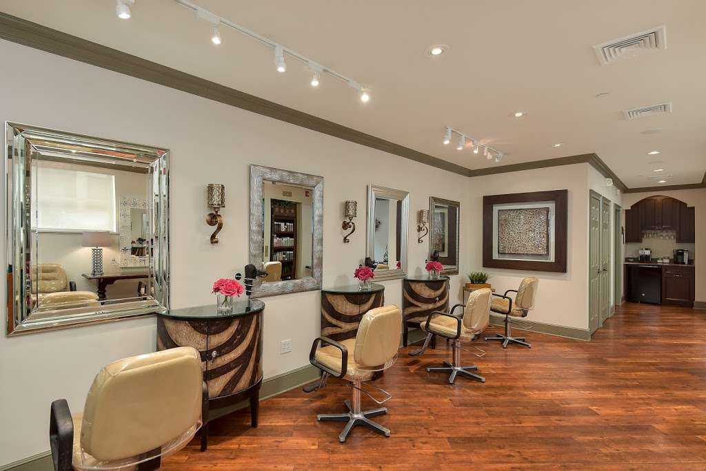 Creations Salon | 828 High Ridge Rd #21, Stamford, CT 06905 | Phone: (203) 329-9484