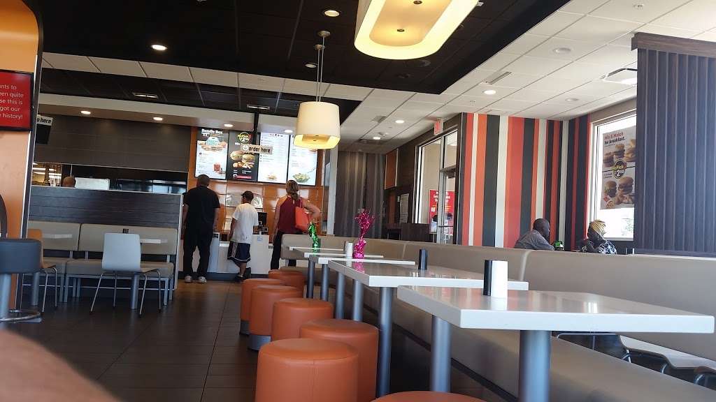 McDonalds | 3120 Veteran Hwy, Bristol, PA 19007, USA | Phone: (215) 788-3292