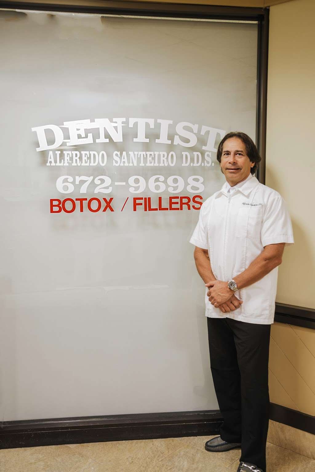 Dr.Alfredo Santeiro DDS | 2555 Collins Ave C3, Miami Beach, FL 33140, USA | Phone: (305) 672-9698