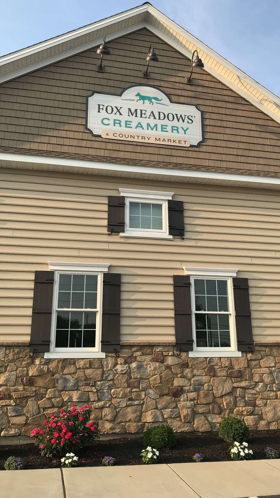 Fox Meadows Creamery | 2475 W Main St, Ephrata, PA 17522, USA | Phone: (717) 721-6455