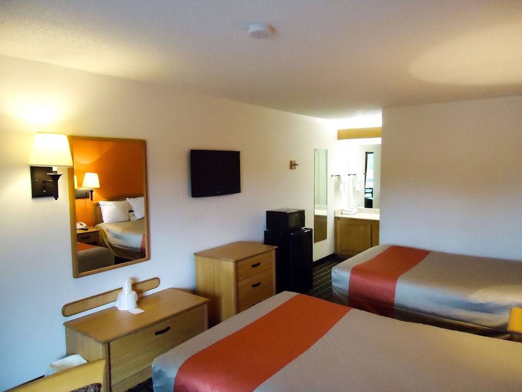 Motel 6 Memphis, TN - East | 1585 Sycamore View Rd, Memphis, TN 38134, USA | Phone: (901) 672-8184