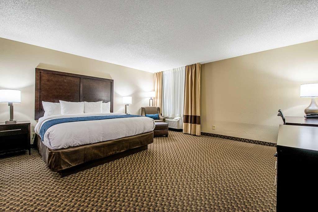 Comfort Inn Matteson - Chicago | 5210 Southwick Dr, Matteson, IL 60443 | Phone: (708) 503-0999