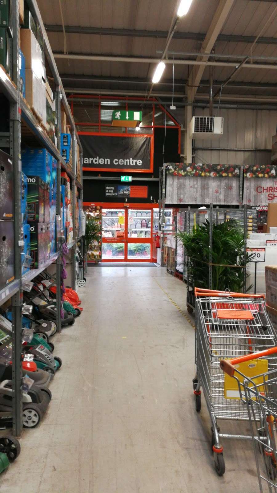 B&Q Harlow | 6 The Oaks Retail Park, Howard Way, Harlow CM20 2AB, UK | Phone: 01279 626634