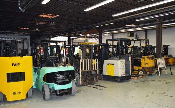 Advantage Material Handling, Inc. | 900 Tower Rd, Mundelein, IL 60060 | Phone: (847) 223-0500