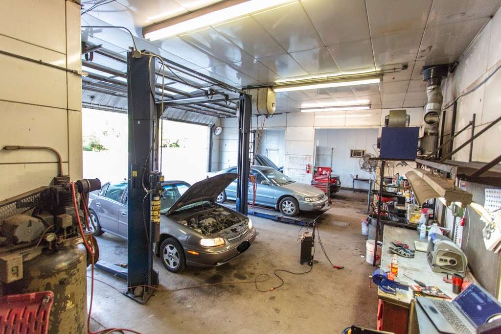 My Garage | 1115 S Crysler Ave, Independence, MO 64052 | Phone: (816) 982-9770