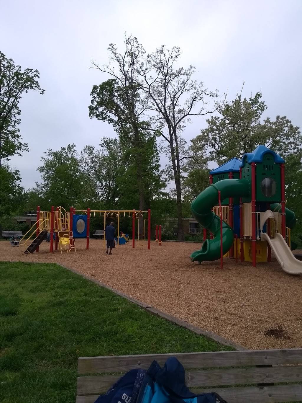 Rosemary Hills-Lyttonsville Local Park | 2450 Lyttonsville Rd, Chevy Chase, MD 20910, Silver Spring, MD 20910, USA | Phone: (301) 495-2595