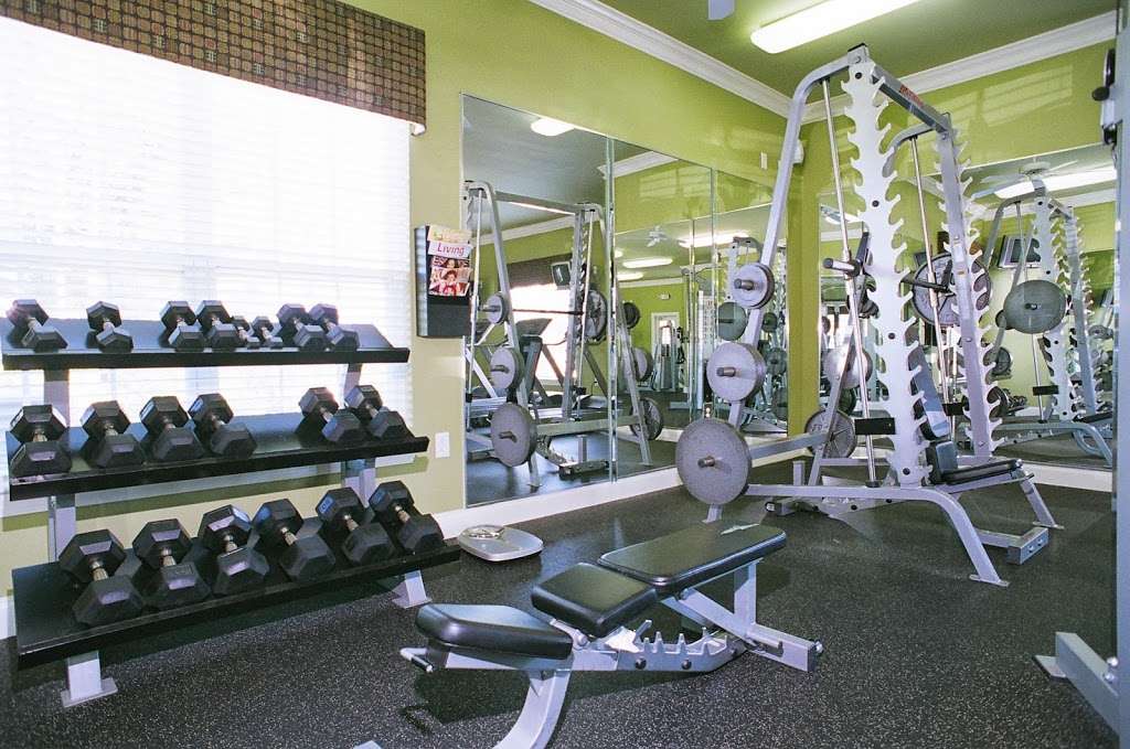 Halton Park Apartments in 17701 Halton Park Dr, Charlotte, NC 28262, USA