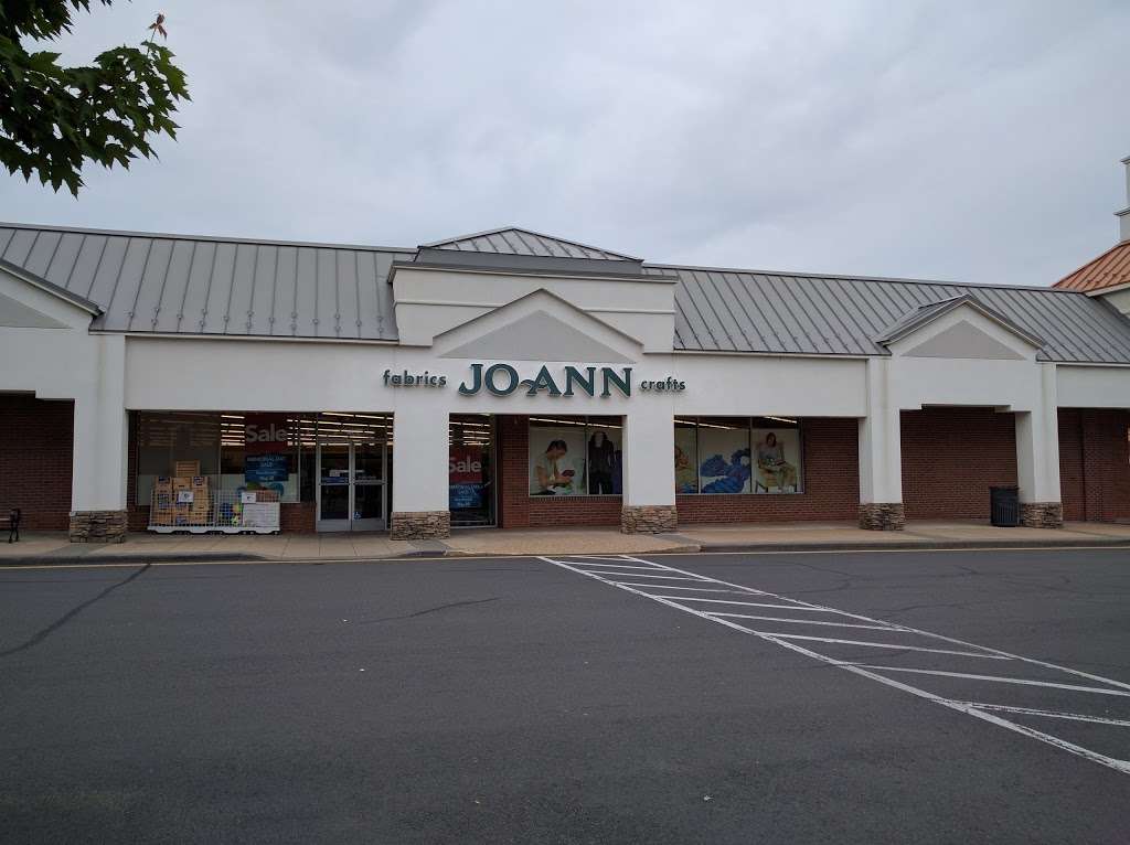 JOANN Fabrics and Crafts | 251 W Lee Hwy Ste 659, Warrenton, VA 20186, USA | Phone: (540) 341-4975