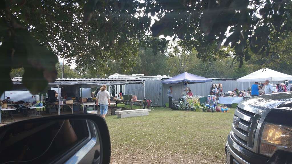 Flea Market | 27810 Hwy 6, Hempstead, TX 77445, USA