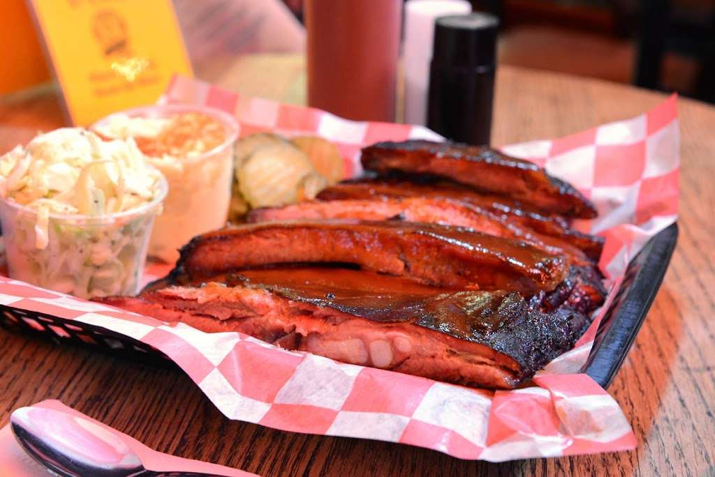 B.B.s Lawnside BBQ | 1205 E 85th St, Kansas City, MO 64131 | Phone: (816) 822-7427