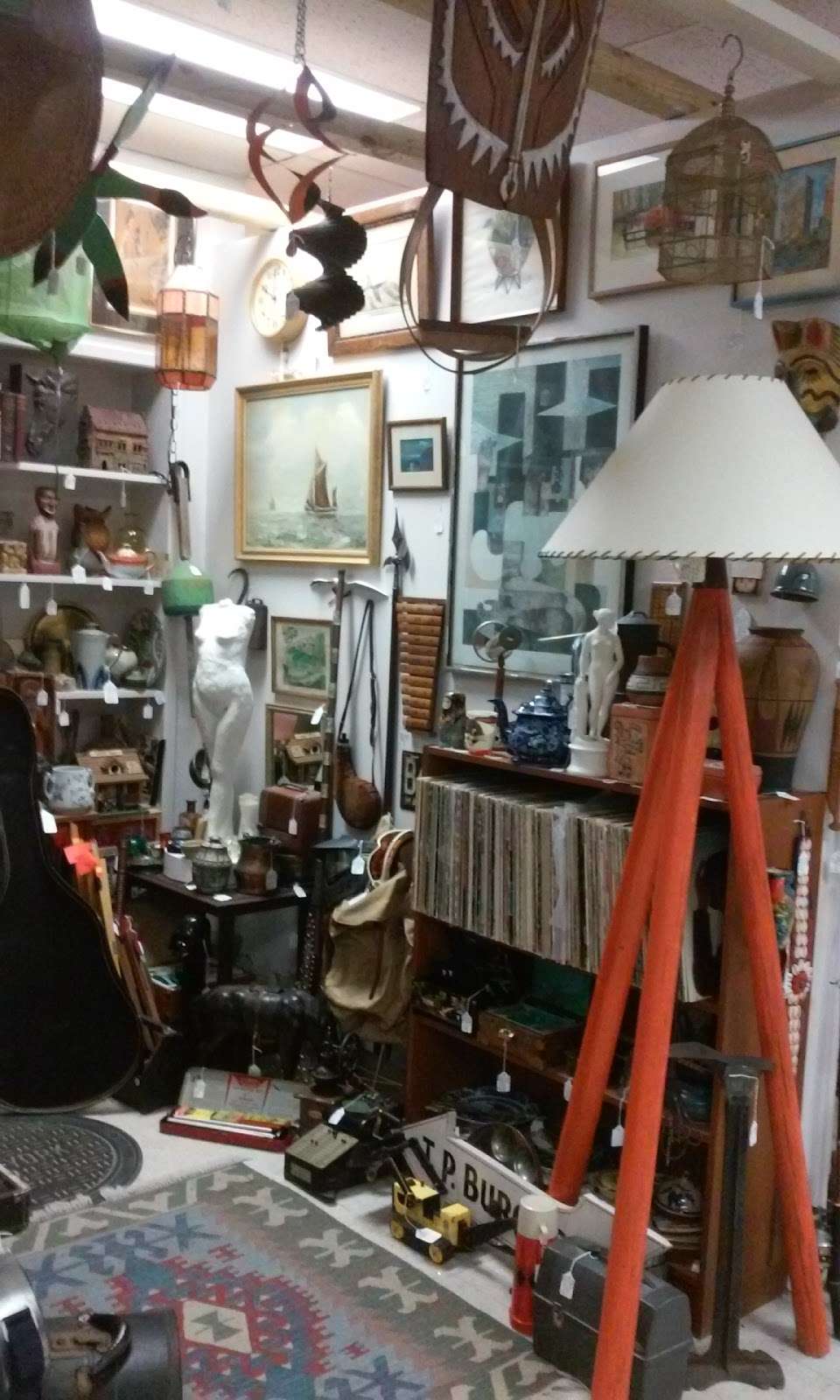 101A Antique & Collectible Center | 141 NH-101A, Amherst, NH 03031, USA | Phone: (603) 880-8422