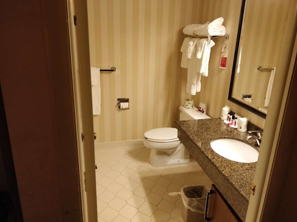 Ramada Plaza by Wyndham Hagerstown | 1718 Underpass Way, Hagerstown, MD 21740, USA | Phone: (301) 797-2500