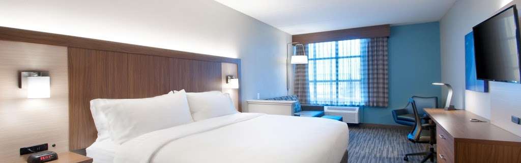 Holiday Inn Express Quantico - Stafford | 15 Salisbury Dr, Stafford, VA 22554, USA | Phone: (540) 659-3600