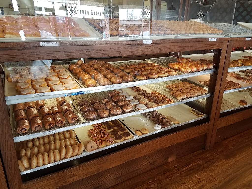 Munchers Bakery | 925 Iowa St, Lawrence, KS 66044, USA | Phone: (785) 749-4324