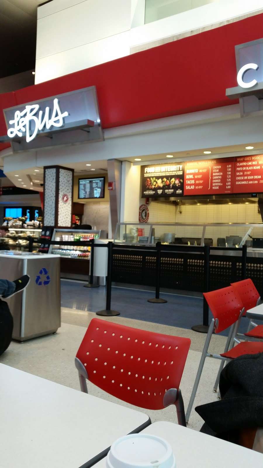 Le Bus Airport Cafe | Terminal F Food Court, Departures Rd, Philadelphia, PA 19153, USA | Phone: (215) 478-2843