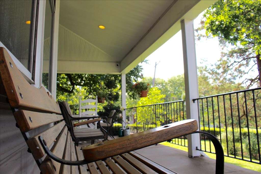 Pickering Manor 226 N Lincoln Ave, Newtown, PA 18940