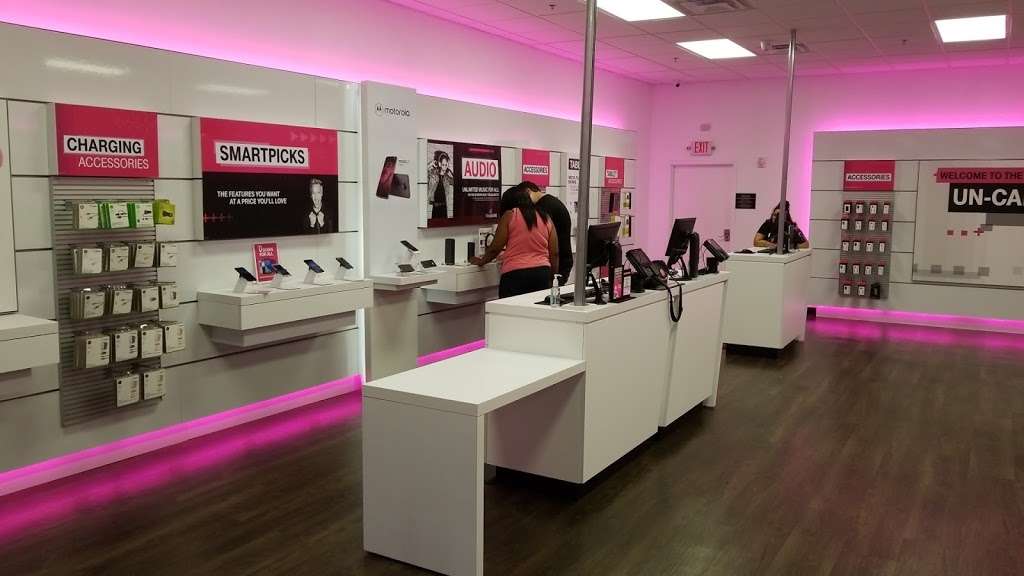 T-Mobile | 15167 Montanus Dr, Culpeper, VA 22701, USA | Phone: (540) 727-0197