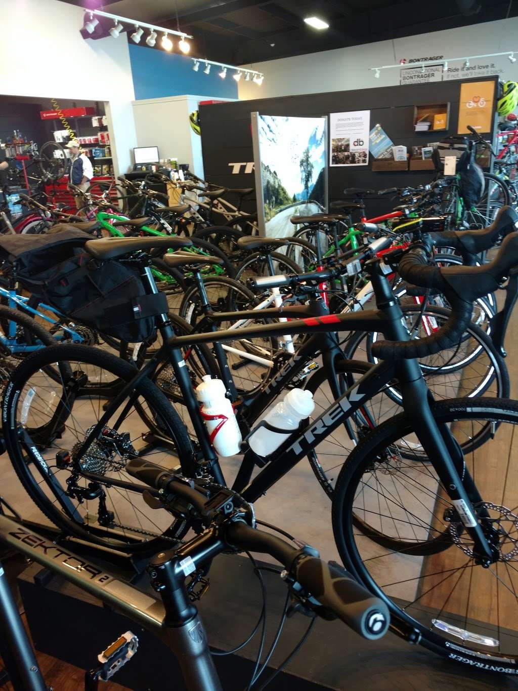 Trek Bicycle Store | 651 US-30, Schererville, IN 46375, USA | Phone: (219) 322-2453