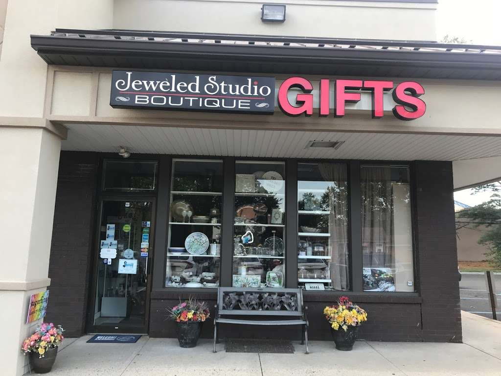 Jeweled Studio | S, 305 U.S. 9, Manalapan Township, NJ 07726, USA | Phone: (732) 303-9433
