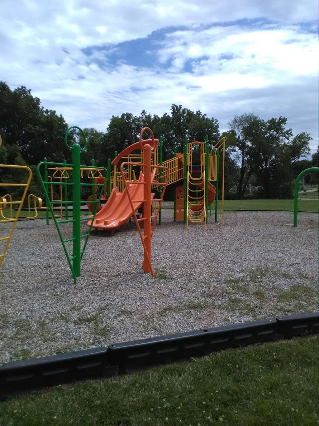 Golden Oaks Park | NE Antioch Rd & NE 46 St, Kansas City, MO 64117 | Phone: (816) 513-7500