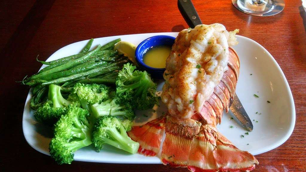 Red Lobster | 8003 Golden Sky Ln, Orlando, FL 32809, USA | Phone: (407) 438-6627