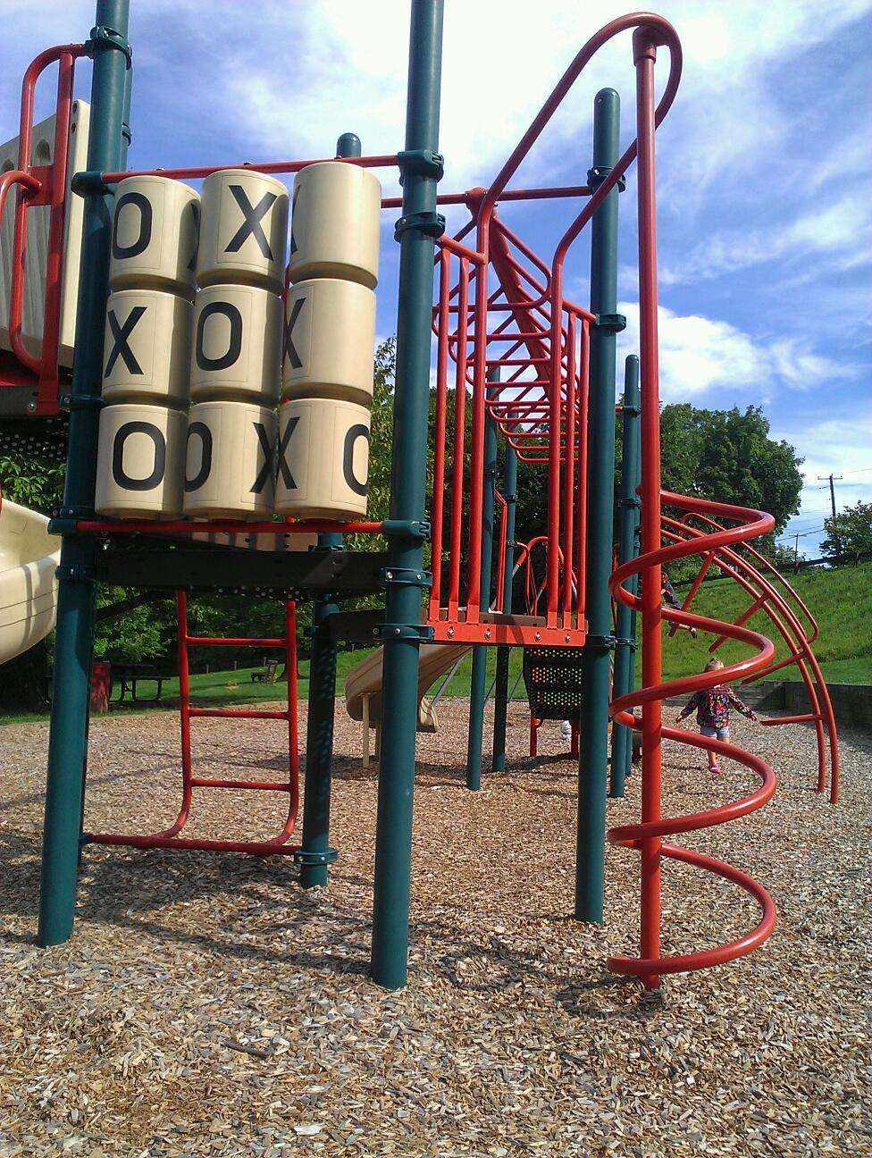 Berkshire Heights Playground | 2083 Tulpehocken Rd, Wyomissing, PA 19610, USA | Phone: (610) 372-8939