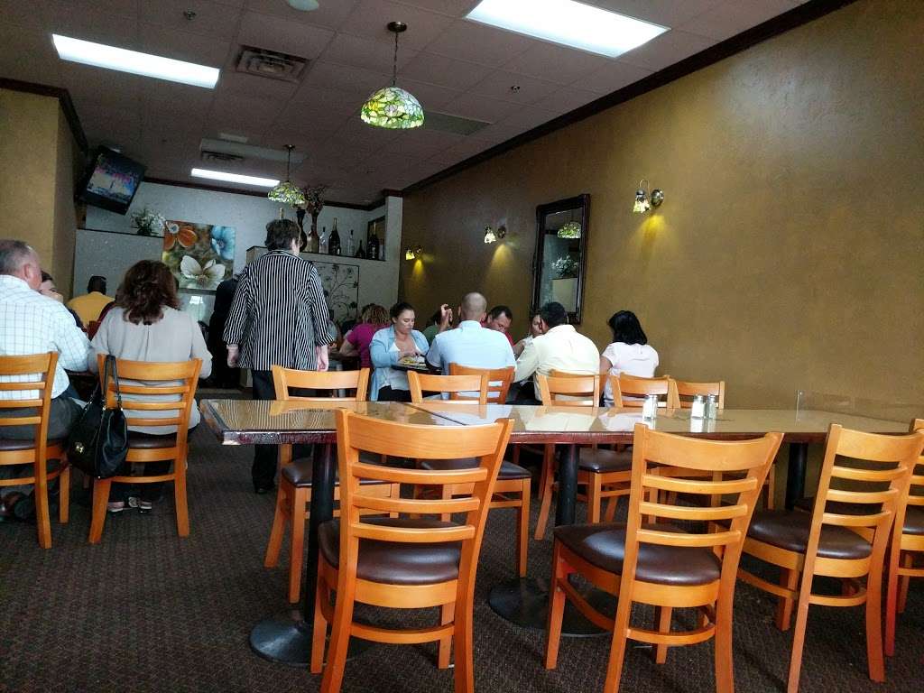 Romeus Cuban Restaurant | Coquina Plaza, 6800 Dykes Road, Southwest Ranches, FL 33331, USA | Phone: (954) 252-9788