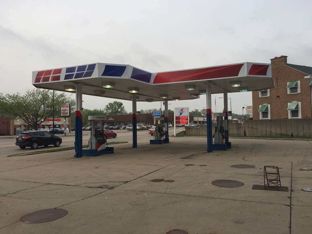 MidWest gas station | 3811 W Elm St, McHenry, IL 60050, USA | Phone: (815) 403-2750