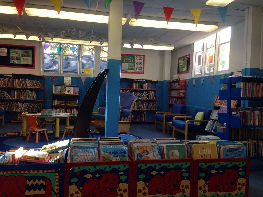 Pembury Library | 70 Henwood Green Rd, Pembury, Tunbridge Wells TN2 4LN, UK | Phone: 0300 041 3131