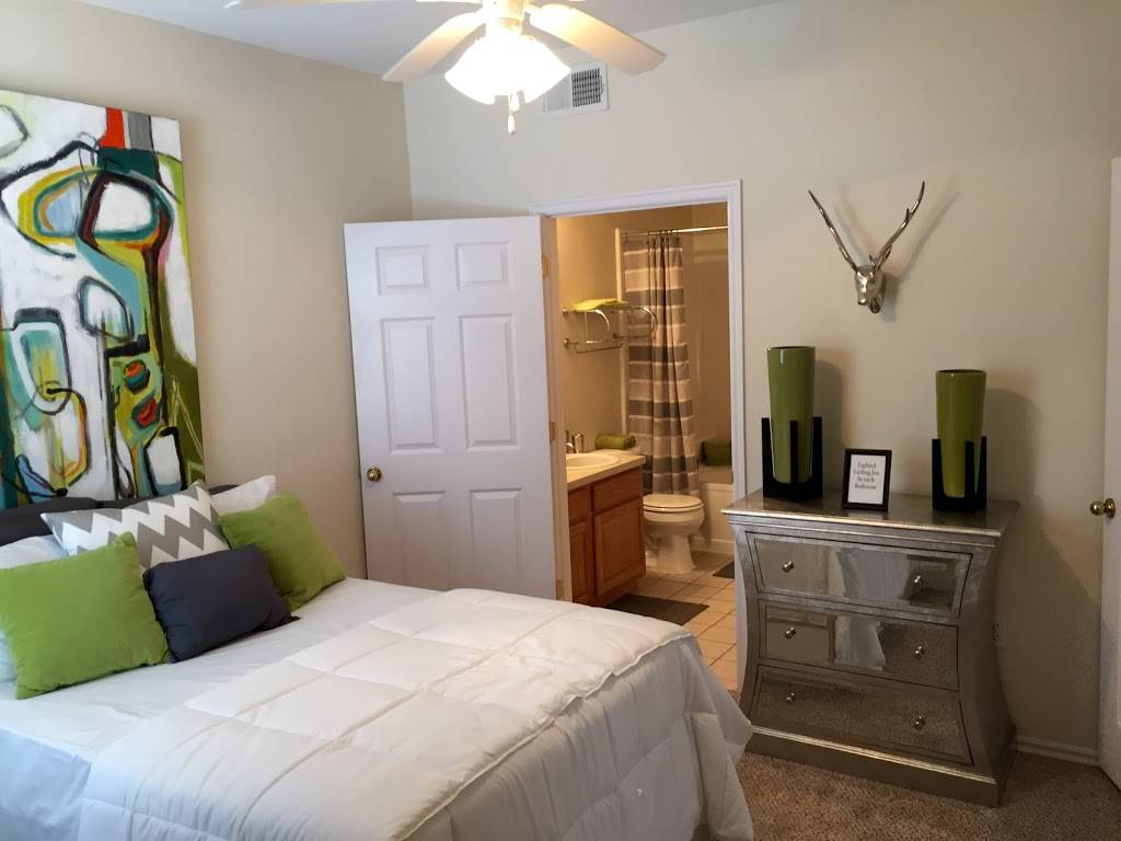 Quail Landing Apartment Homes | 14200 N May Ave, Oklahoma City, OK 73134 | Phone: (405) 759-5414