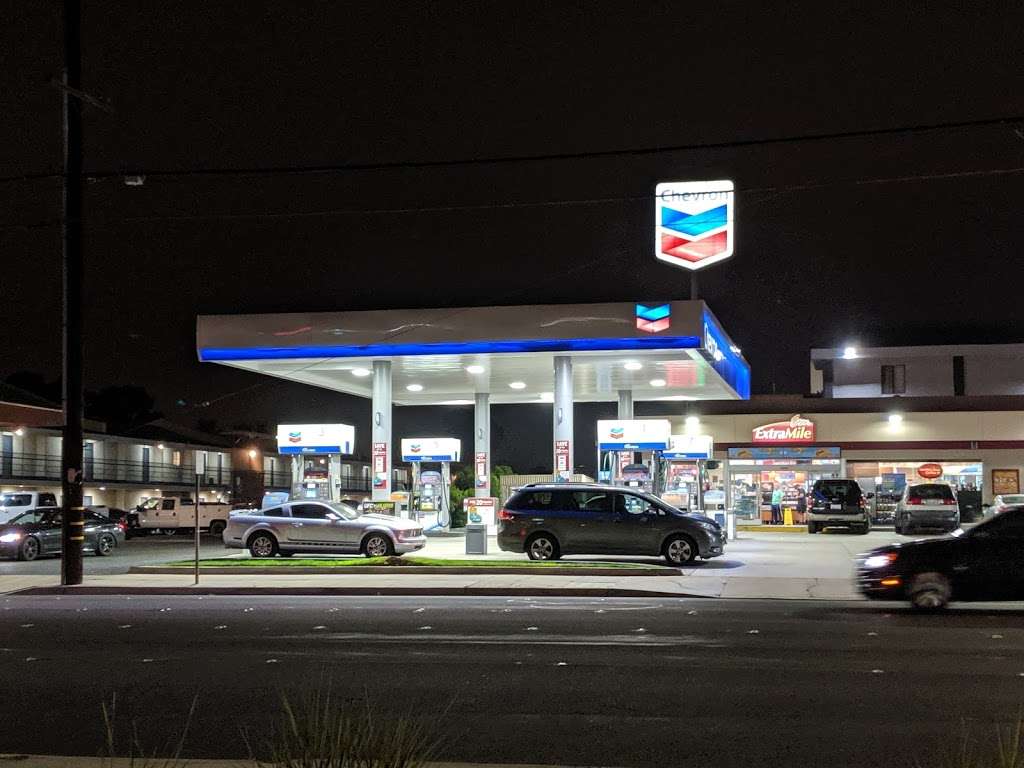 Chevron | 696 N Mollison Ave, El Cajon, CA 92021, USA | Phone: (619) 447-4760