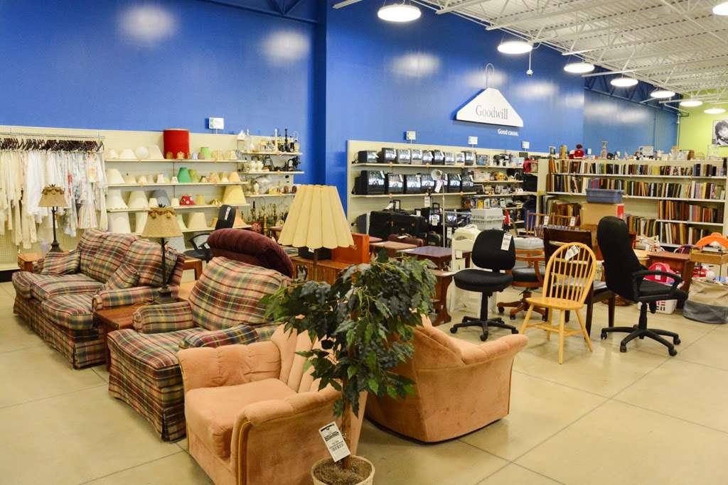 Goodwill Store | 6065 Main St, Whitestown, IN 46075, USA | Phone: (317) 769-5253