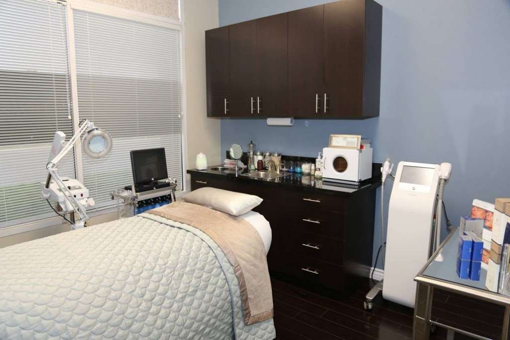 Best Body Implants | 4210A Atlantic Ave, Long Beach, CA 90807, USA | Phone: (800) 660-8507
