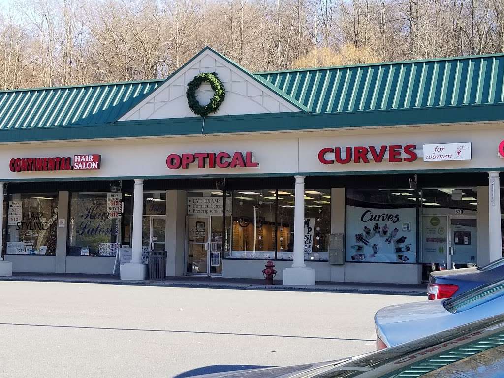 Rose Hill Shopping Center in 600 Columbus Ave, Thornwood, NY 10594, USA