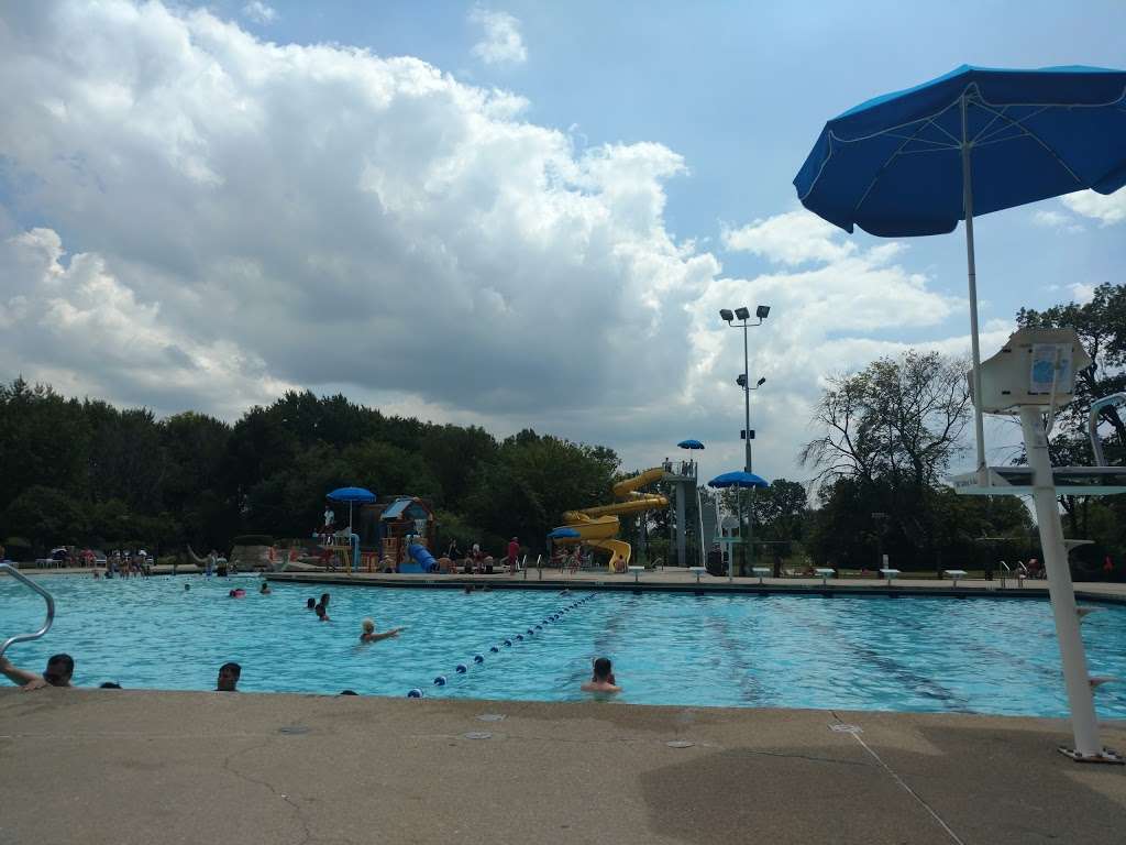 Bensenville Water Park & Splash Pad | 1100 W Wood St, Bensenville, IL 60106, USA | Phone: (630) 766-7946