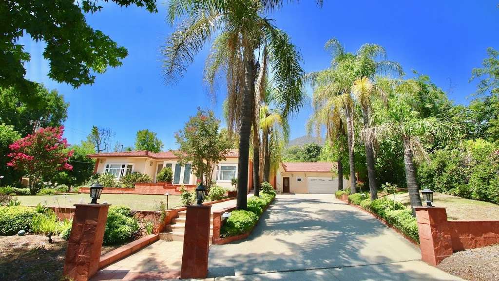 Ridgeview Ranch | 741 W Woodbury Rd, Altadena, CA 91001, USA | Phone: (800) 296-1868