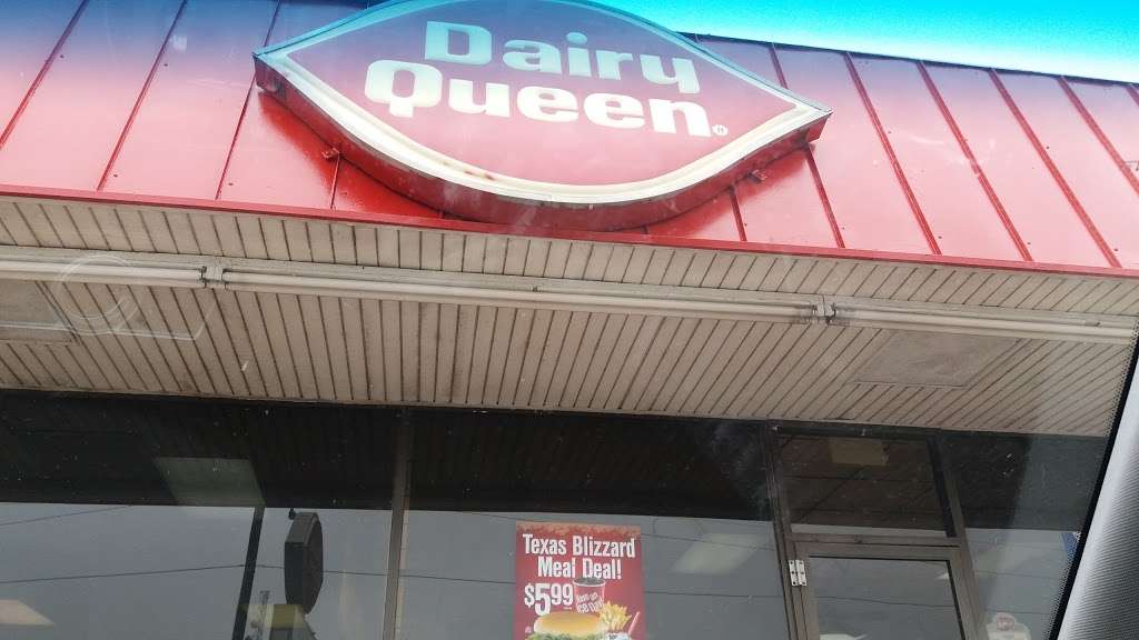 Dairy Queen | 706 Dill St, East Bernard, TX 77435 | Phone: (979) 335-6220