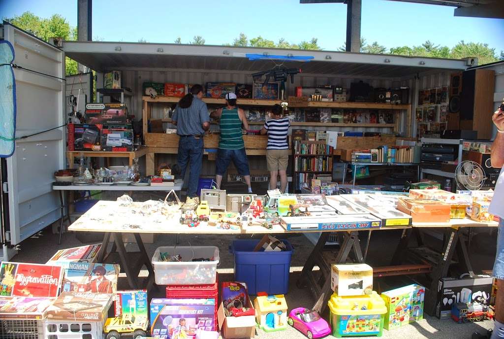 Raynham Flea Market | 480 S St W, Raynham, MA 02767, USA | Phone: (508) 823-8923