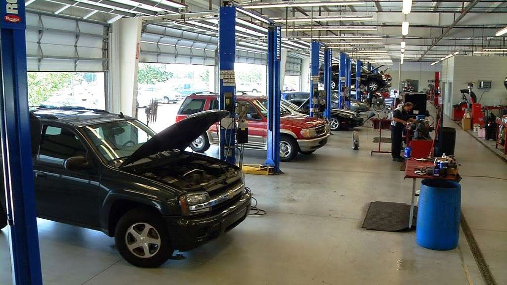 Phillips Collision Center | 3320 U.S. 441, US-27, Fruitland Park, FL 34731, USA | Phone: (352) 323-8245