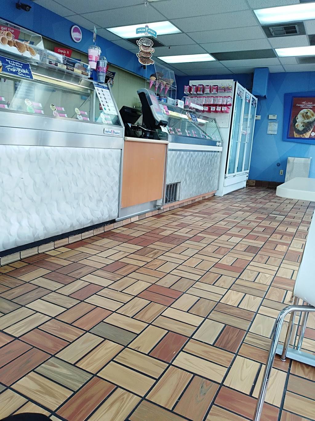 Baskin-Robbins | 211 E Foothill Blvd, Rialto, CA 92376, USA | Phone: (909) 875-3333