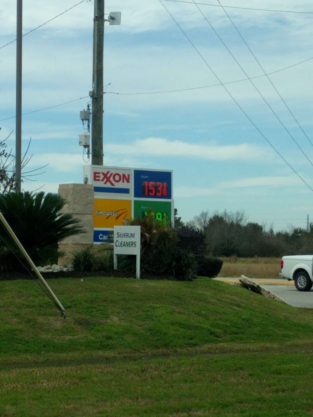 Exxon | 3350 County Rd 59, Manvel, TX 77578, USA | Phone: (281) 489-1457