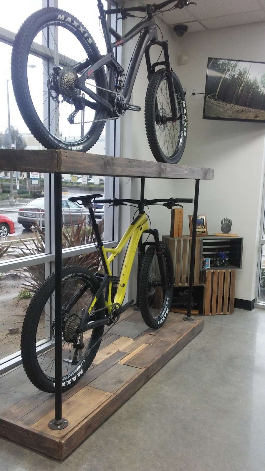 Jenson USA Bicycles | 1615 Eastridge Ave, Riverside, CA 92507 | Phone: (909) 947-9036