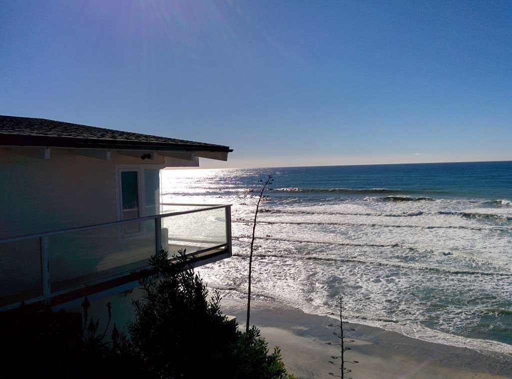 Leucadia State Beach | 948 Neptune Ave, Encinitas, CA 92024, USA | Phone: (760) 633-2740